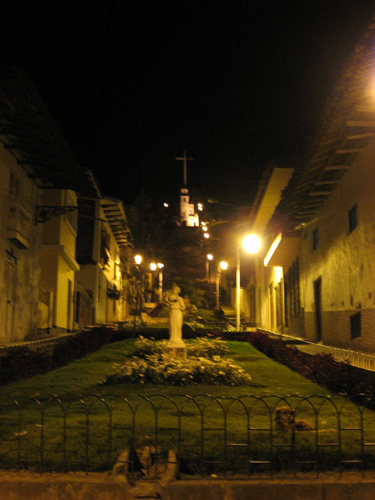 Santa-Apolonia-noche