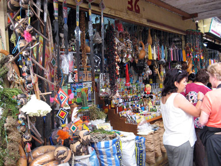a-Mercado-de-brujos